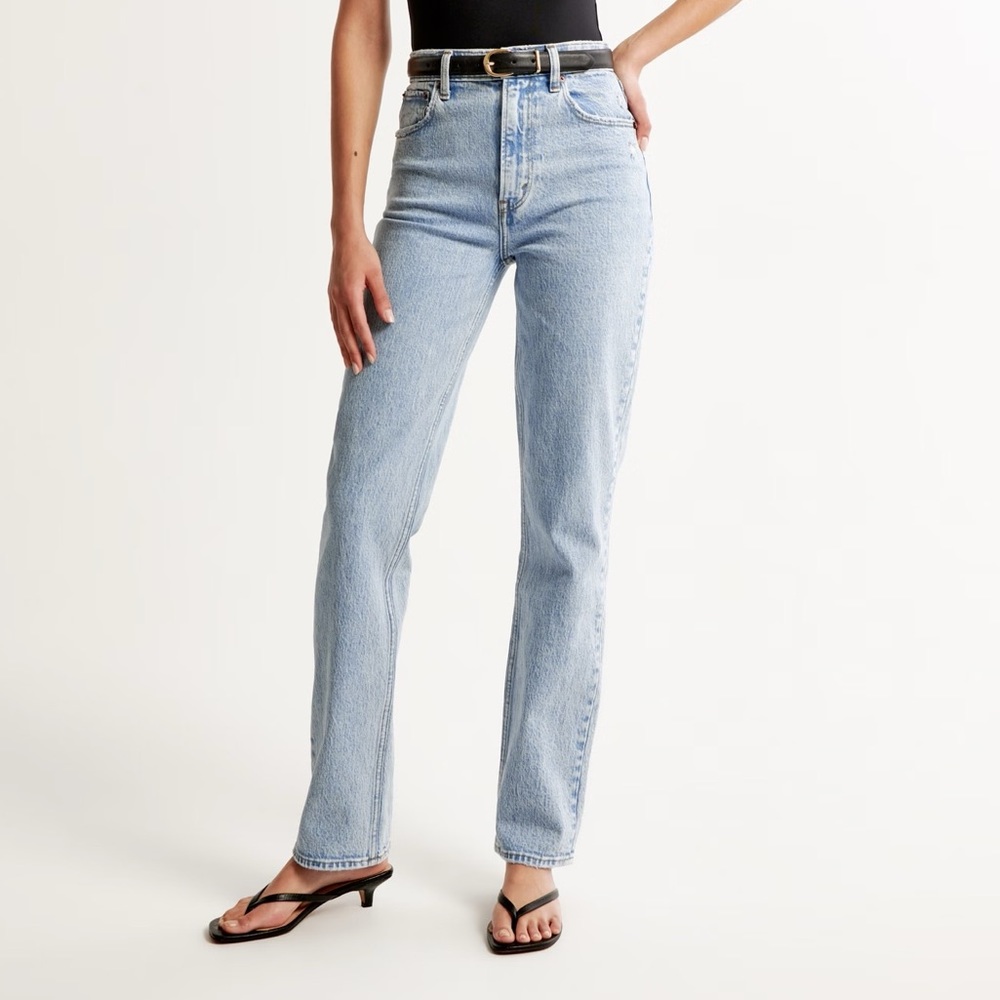 ABERCROMBIE Ultra High Rise 90s Straight Jean